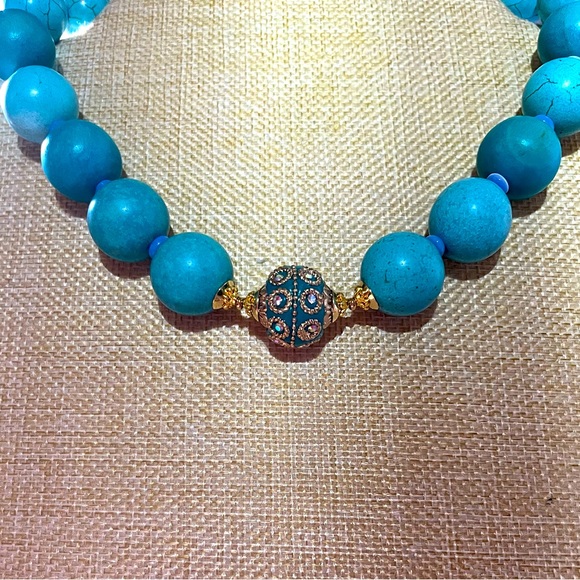 Handcrafted Jewelry - 20 mm. Blue Turquoise Glamour Necklace
